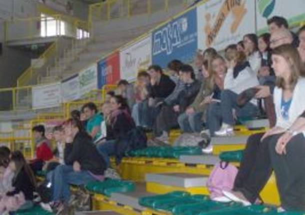 studenti olga fiorini liceo marco pantani busto arsizio palayamamay 16-3-2009