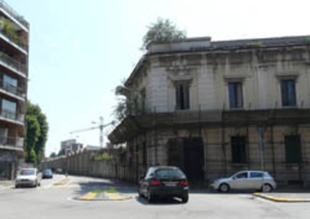 area via cantoni largo boito gallarate