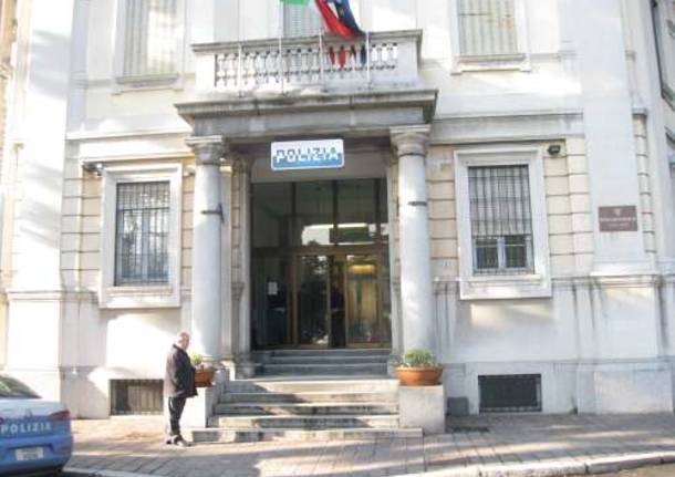 porfidio commissariato polizia busto