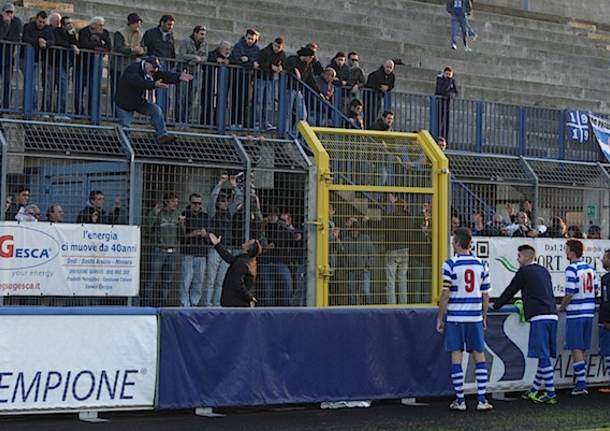 Pro Patria: la contestazione dei tifosi (inserita in galleria)