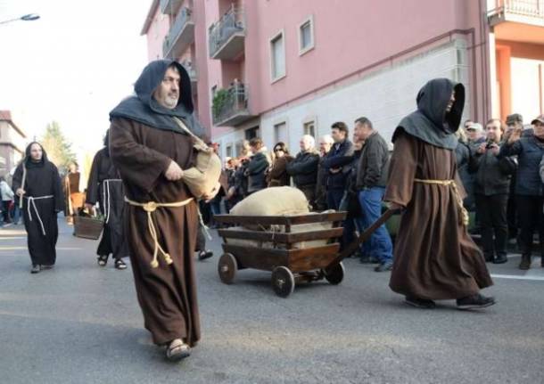 La sagra di Sant'Antonio a Saronno (inserita in galleria)