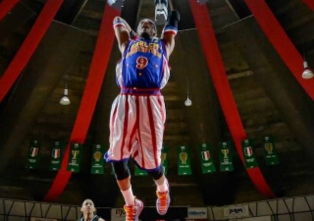 Gli Harlem Globetrotters a Masnago 2 (inserita in galleria)