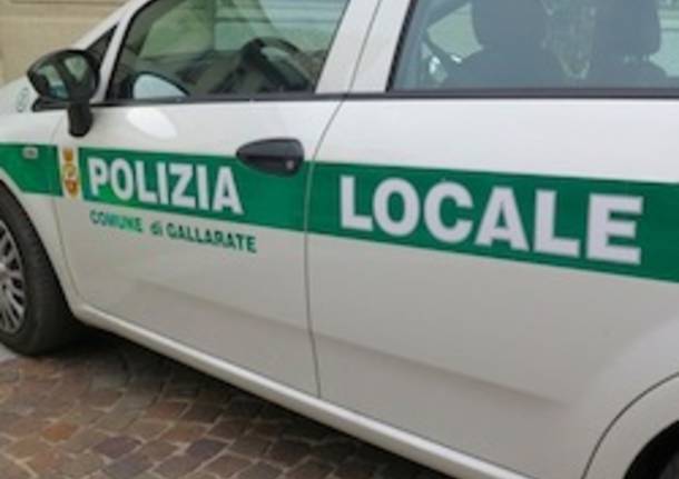 Permesso di soggiorno scaduto, fermato dalla polizia locale Polizia soggiorno