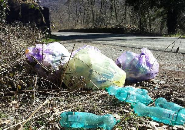 Cuasso al Monte - Rifiuti abbandonati