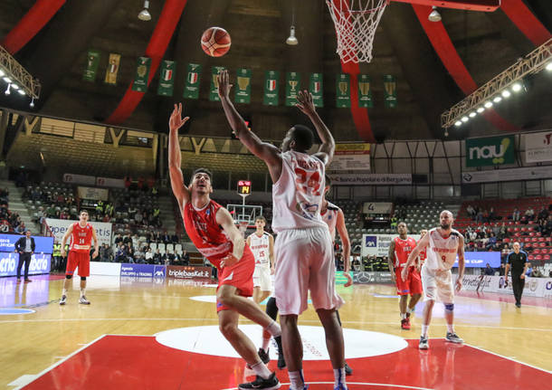 Openjobmetis Varese - Anversa Giants 92-81