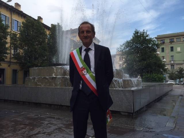 emanuele antonelli sindaco busto arsizio
