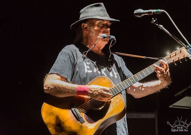 Neil Young in concerto al Market Sound