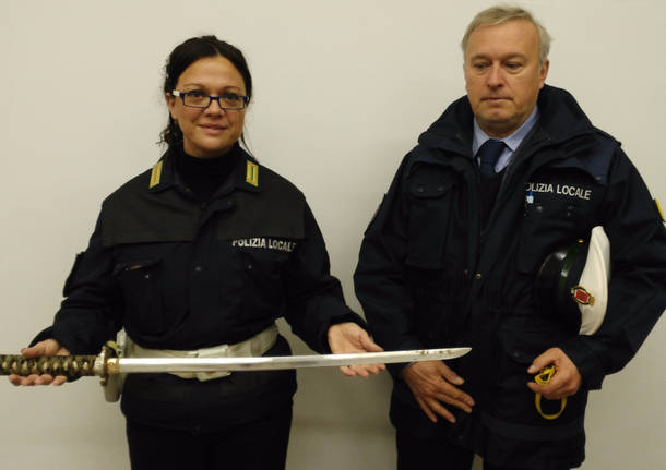 spada polizia locale rho spaccio
