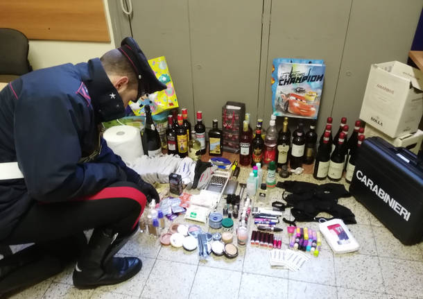 carabinieri furto supermercato merce rubata