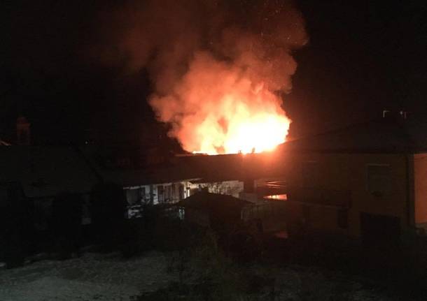 Incendio cascinale besozzo