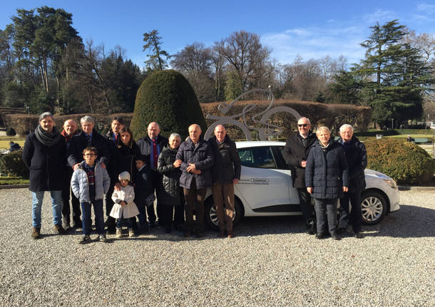 Un'auto oer l'associazione Ali per la vita