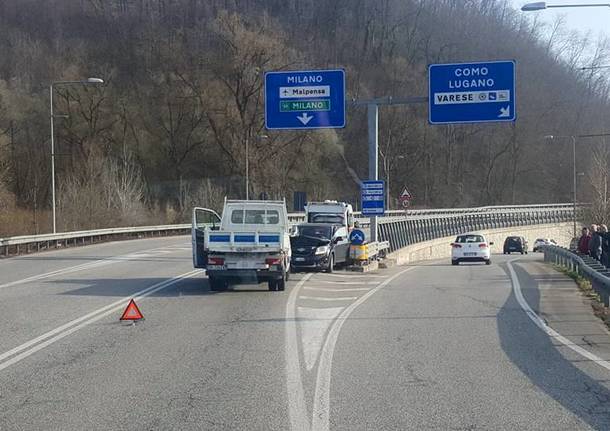incidente via peschiera