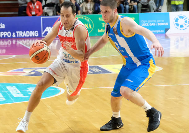 Openjobmetis Varese - Betaland Capo d\'Orlando 74-72