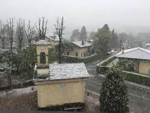 neve al 28 di aprile