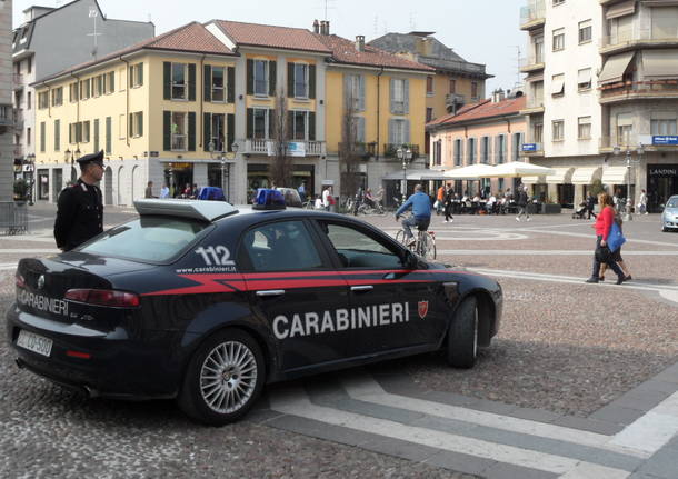 C\'è anche uno scippo tra i colpi del rapinatore del mercoledì?
