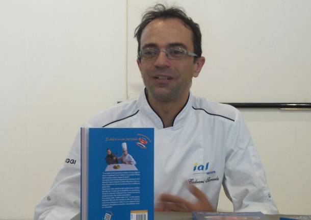 Calzari dopo Bake off insegna a fare dolci... in un secondo