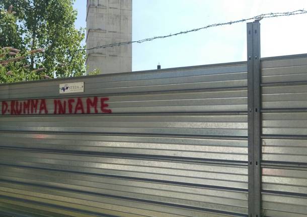 Insulti a Donnarumma in tutto il Retrostazione