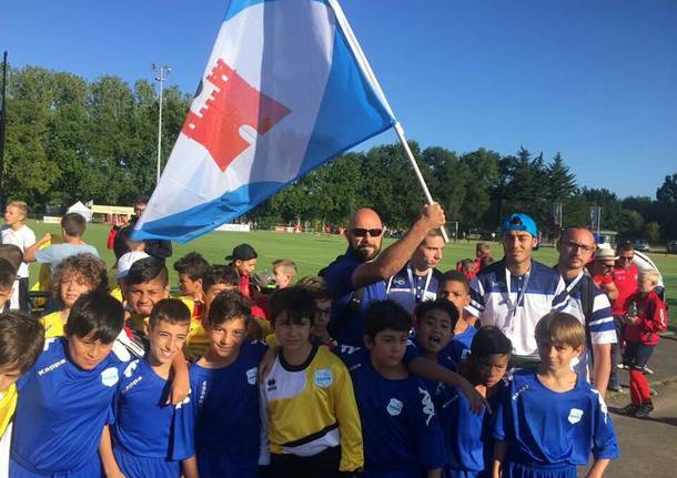 Baby calciatori a Challans: l\'assessore Guaglianone fa il portabandiera