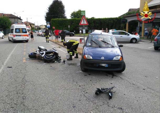 scontro auto moto biandronno