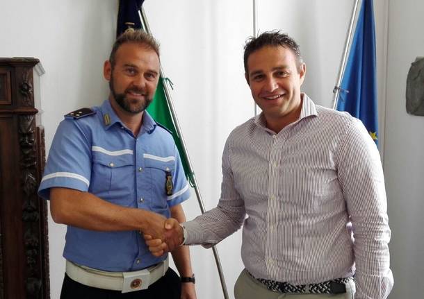 Un nuovo agente per la polizia locale di malnate Polizia como