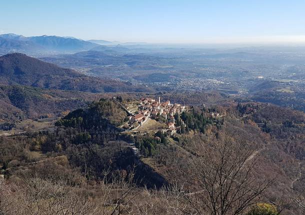 Il Sacro Monte visto dal Campo dei Fiori