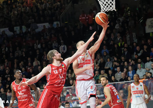 Openjobmetis Varese - VL Pesaro 88-68