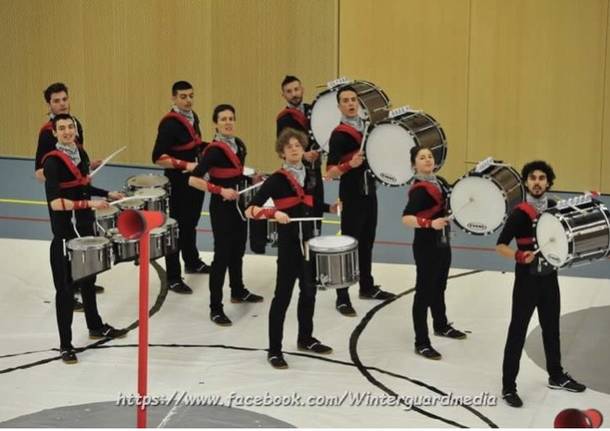 UN’INVASIONE DI MUSICA E COLORE A TRADATE. UNO SPETTACOLO DA GUSTARE