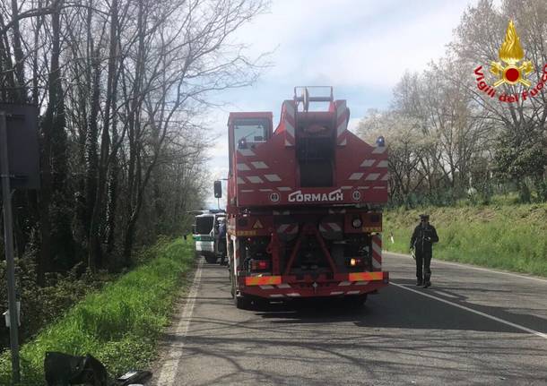 Incidente stradale sp1 gavirate