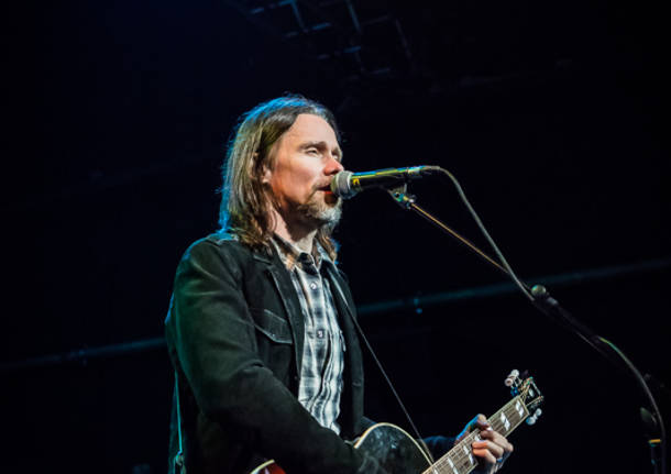 Myles Kennedy in concerto ai Magazzini Generali