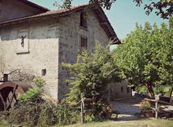 LA VALLE DEI MULINI E LE CAVE DEI \'PICASASS\'