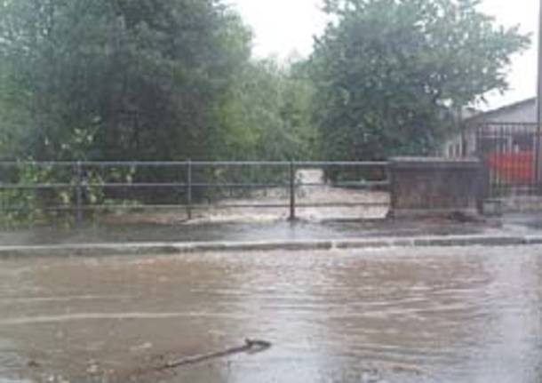 alluvione nubifragio allagamento straripamento fiume boesio strada cittiglio