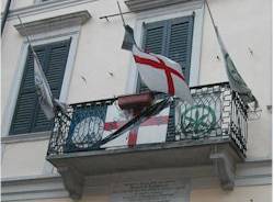 sede lega nord carroccio varese balcone bandiere