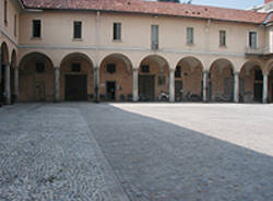 palazzo broletto esterno gallarate