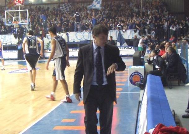 Varese espugna Cantù: 76-87