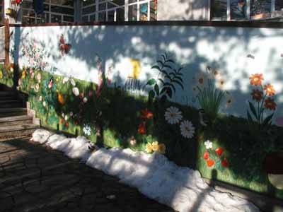 scuola elementare medea murales esterno