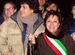 fiaccola olimpica sindaco induno