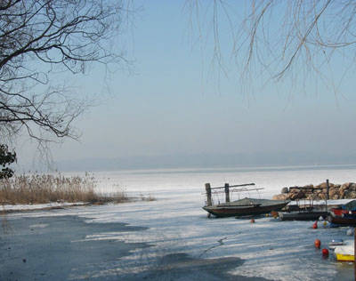 lago Varese ghiacciato