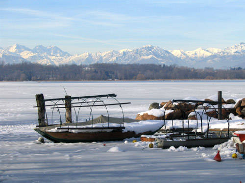 Lago ghiacciato