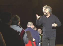 beppe grillo busto arsizio spettacolo