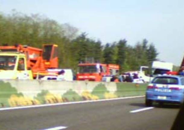 incidente autostrada laghi origgio brivio