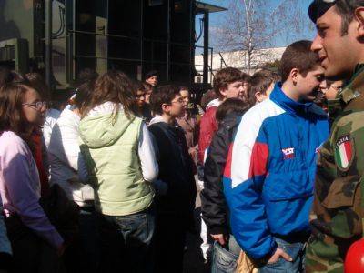 studenti caserma mara