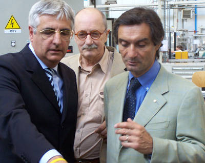 attilio fontana in visita alla Bticino