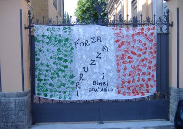 Forza azzurri - anche l'asilo Busti è con voi
