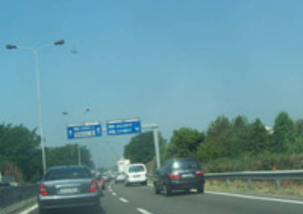 protesta taxi superstrada malpensa coda ingorgo traffico