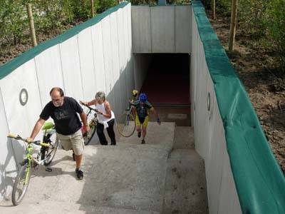 pista ciclabile abbraccio lago 2006 melomangio