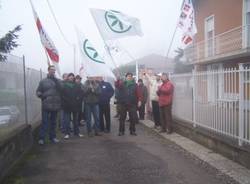 macellazione islamica macello solbiate arno presidio manifestanti lega nord