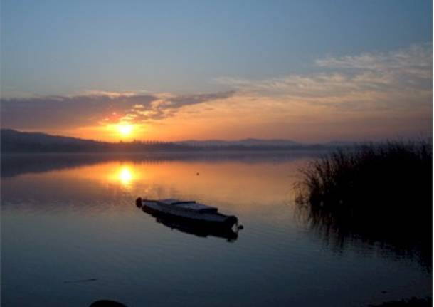 Tramonto sul lago di Varese