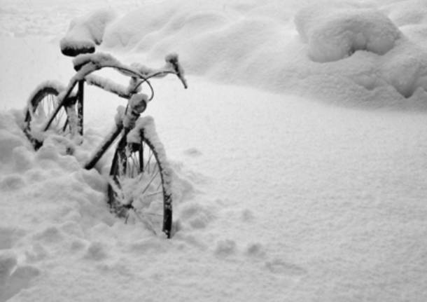 Bicicletta innevata