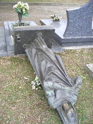 devastazione tombe cimitero voldomino seconda