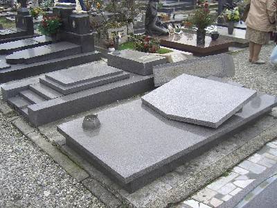 devastazione tombe cimitero voldomino seconda